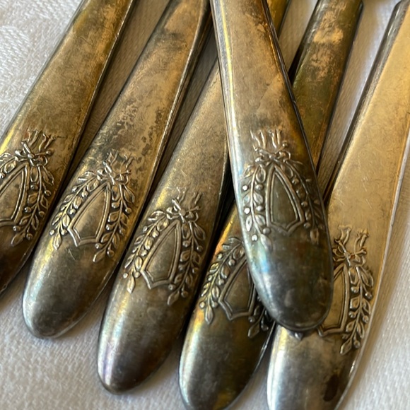 Set of 6 antique silver plate fruit or butter knives - Picture 5 of 6